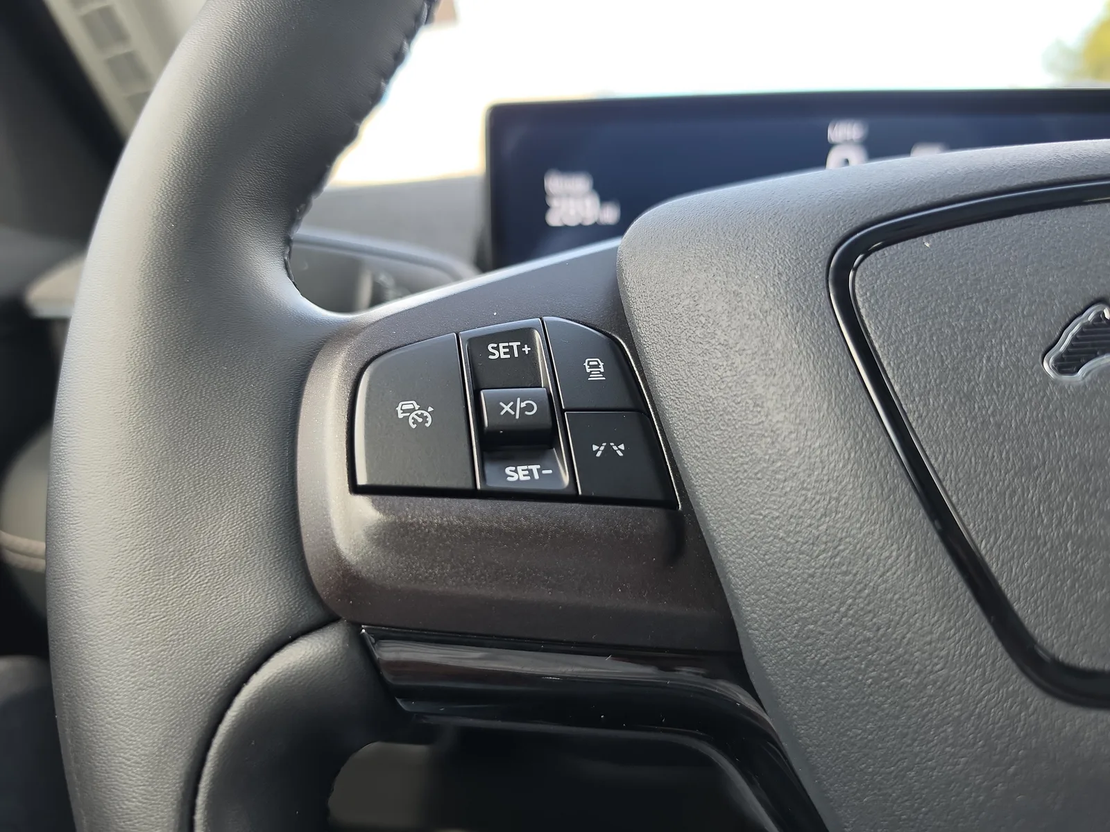 2024 Ford Mustang Mach-E Premium photo 15
