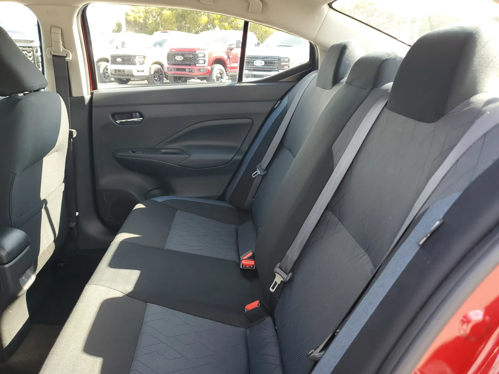 2025 Nissan Versa SV photo 12