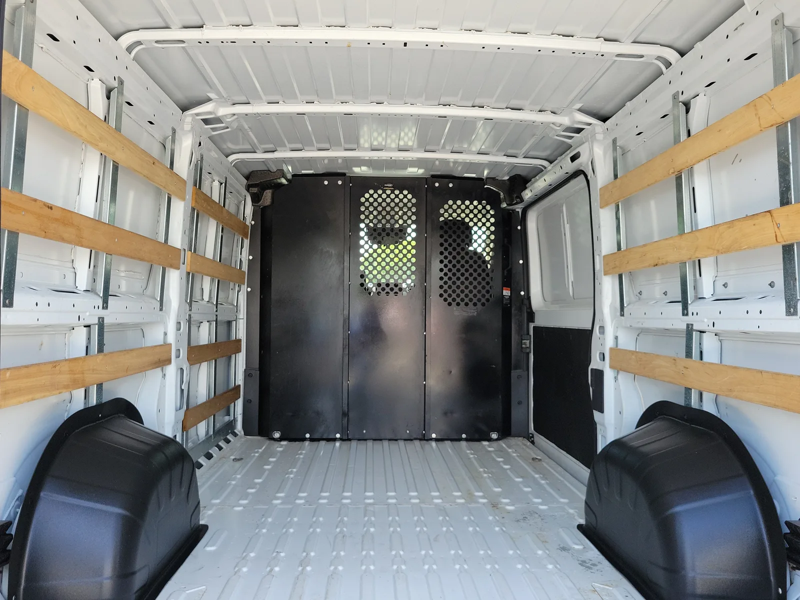 2025 RAM ProMaster Cargo Van Tradesman photo 14