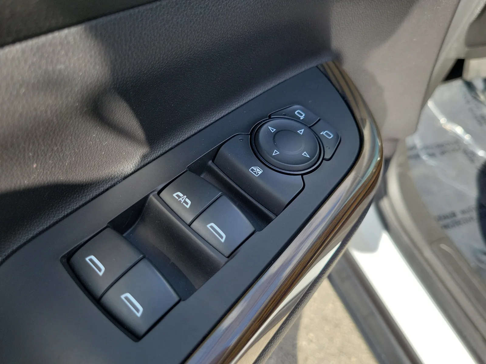 2023 GMC Acadia SLE photo 25