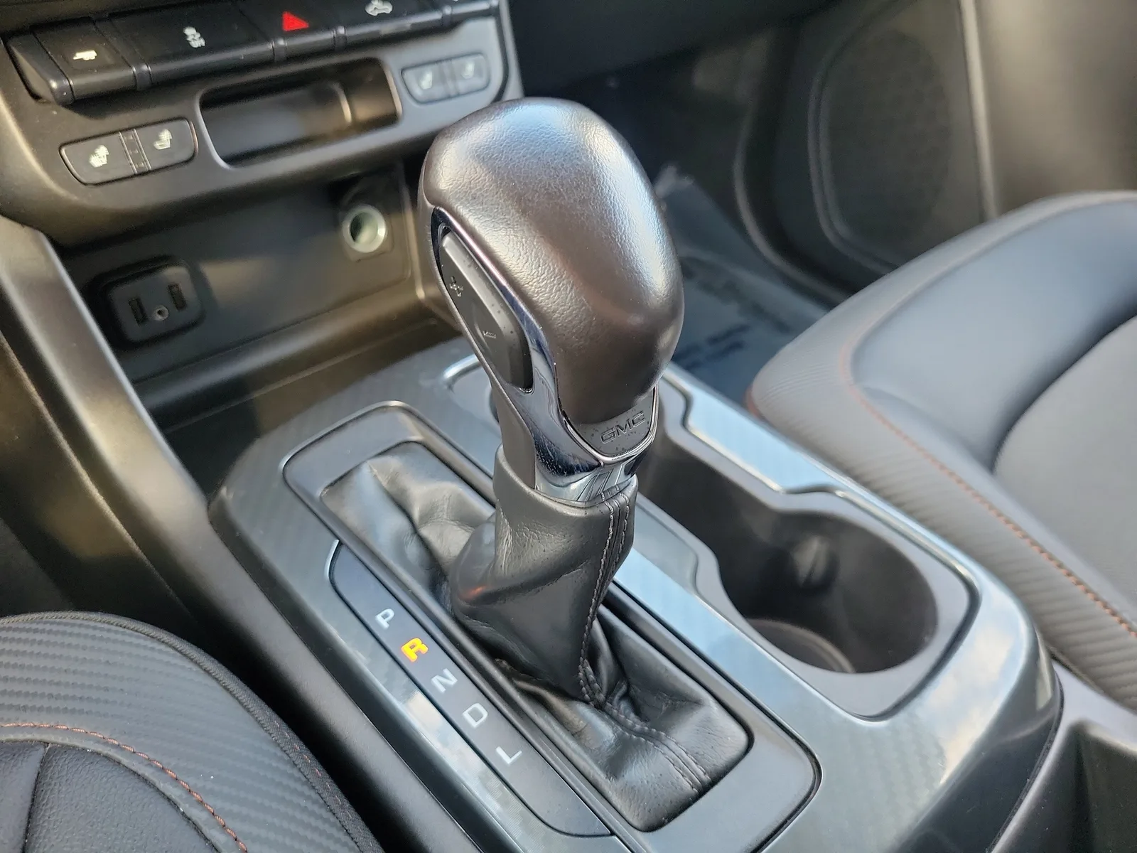 2022 GMC Canyon AT4 - Cloth photo 21