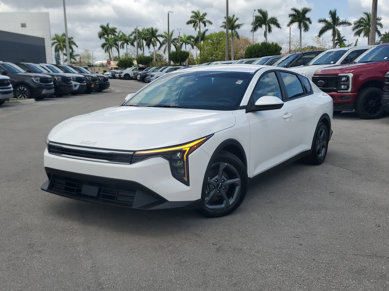 2025 Kia K4 LXS photo 31