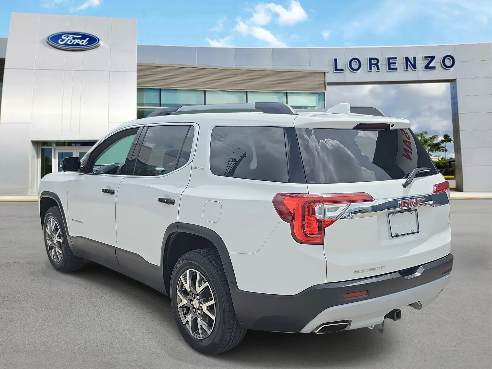 2022 GMC Acadia SLE photo 6