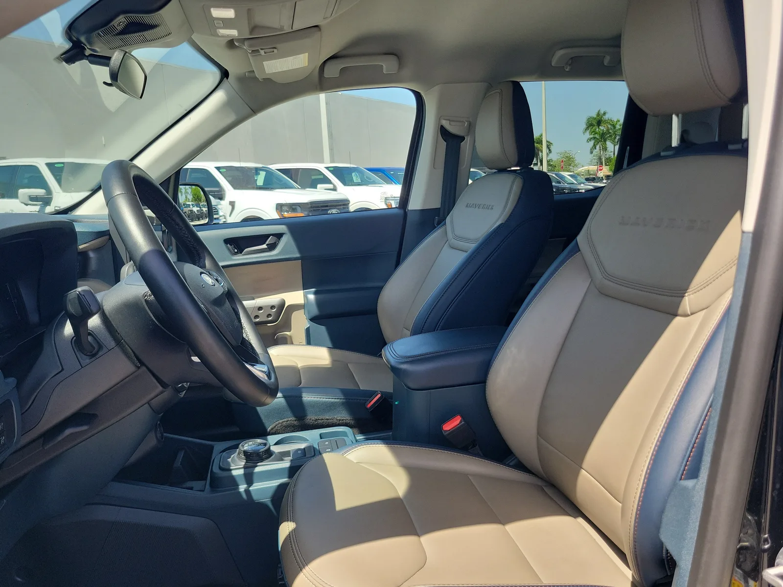 2025 Ford Maverick LARIAT 4WD photo 12