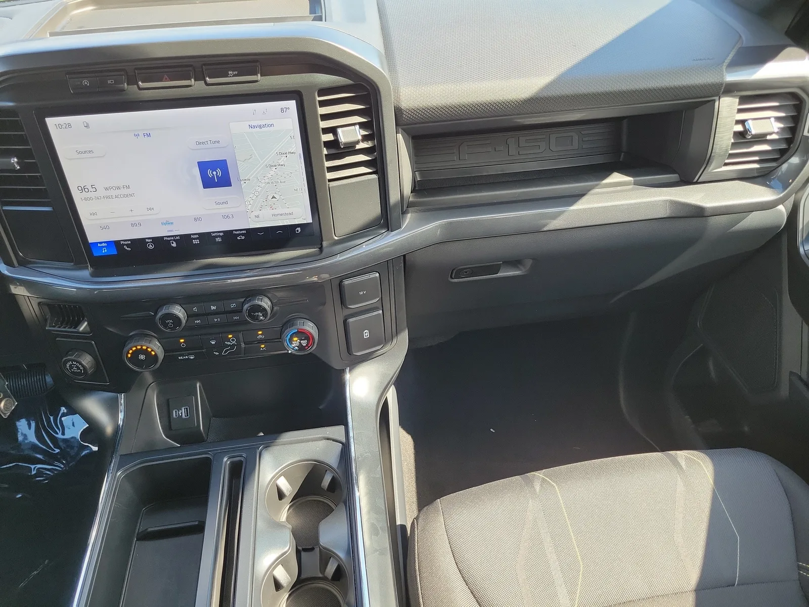 2024 Ford F-150 STX photo 18