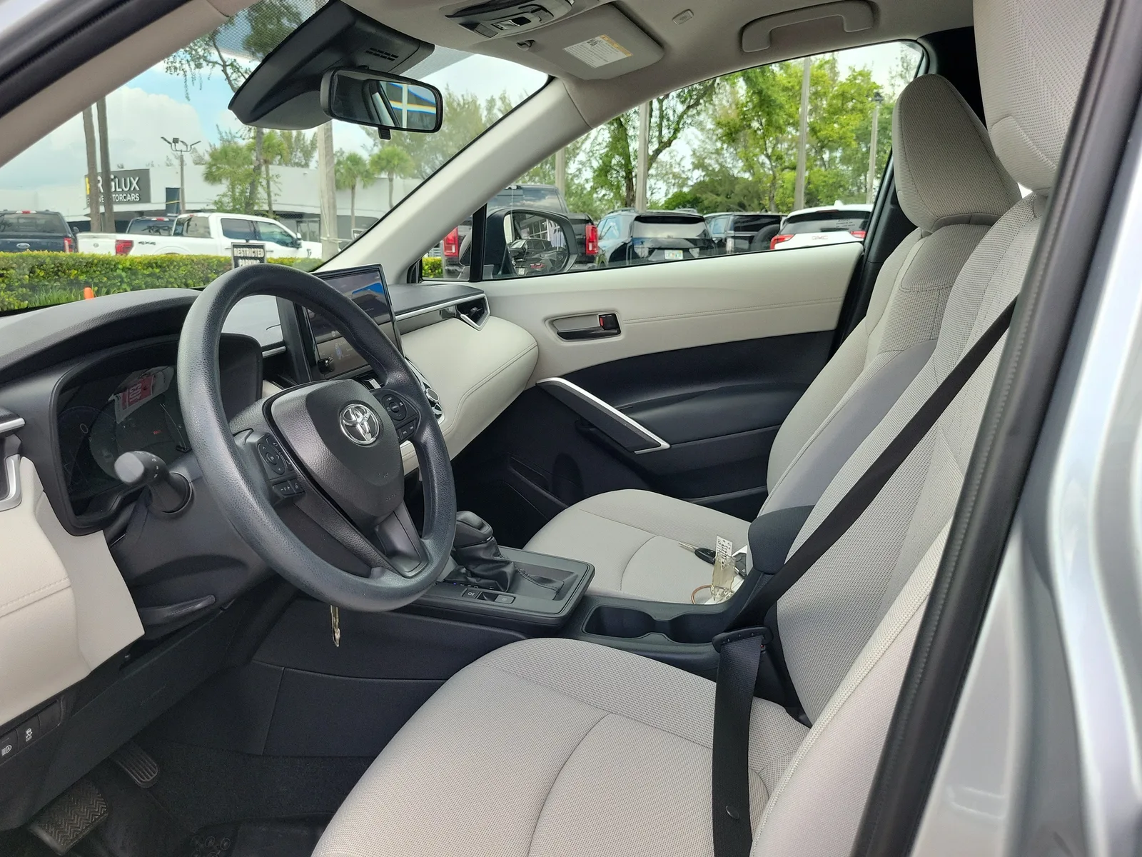 2026 Toyota Corolla Cross L photo 10