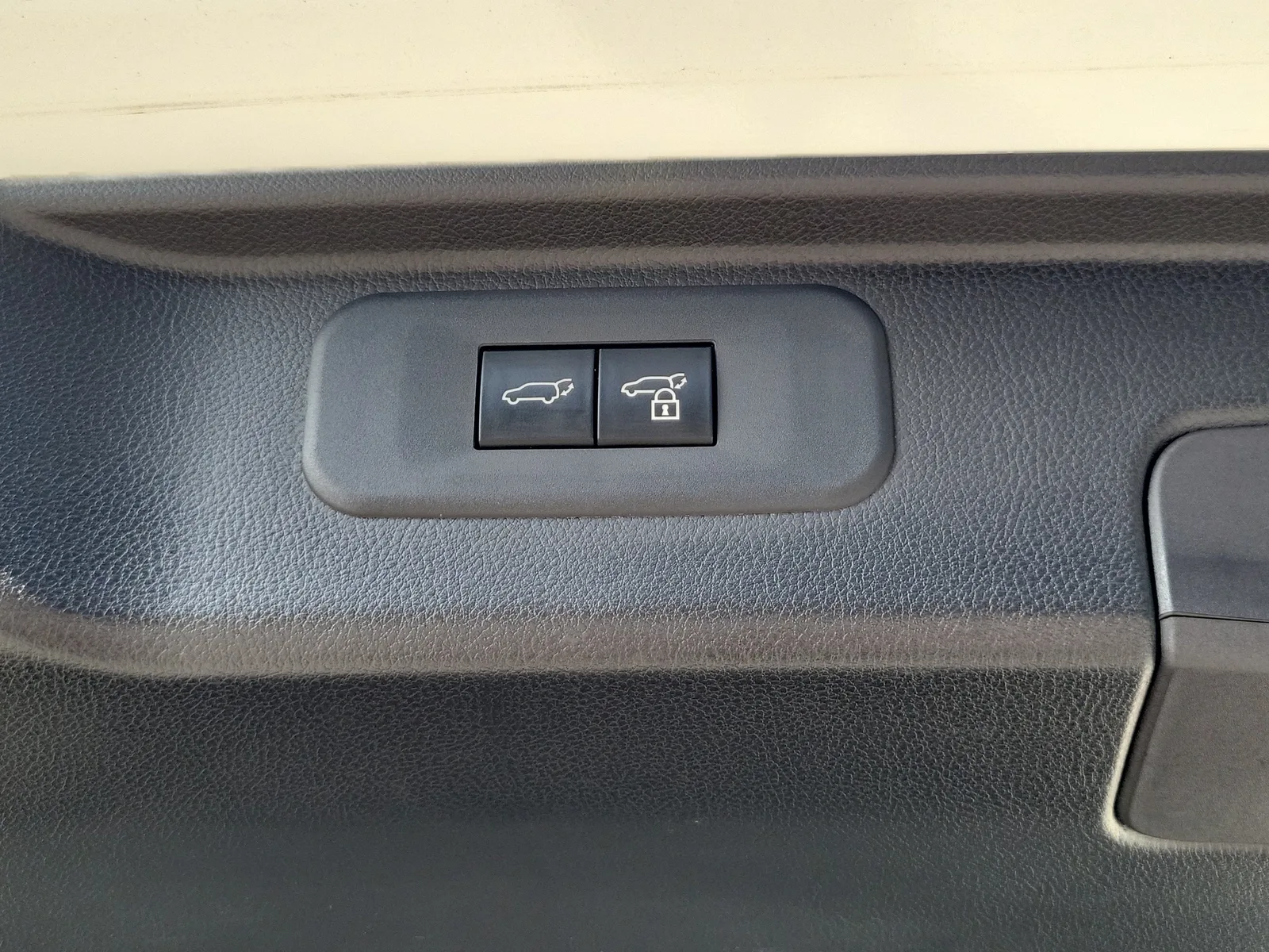 2025 Toyota Grand Highlander Hybrid XLE photo 18
