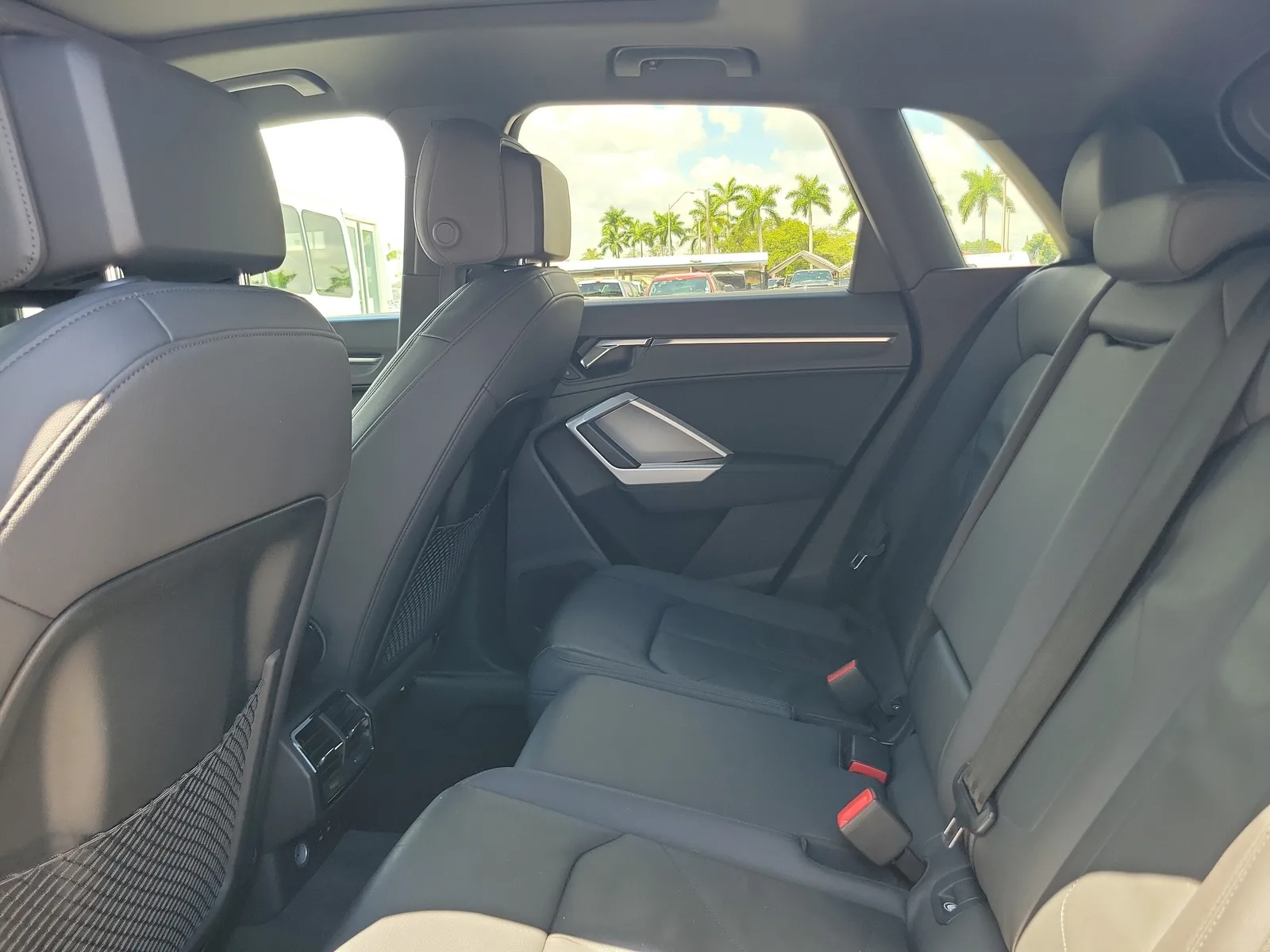 2020 Audi Q3 S line Premium photo 14