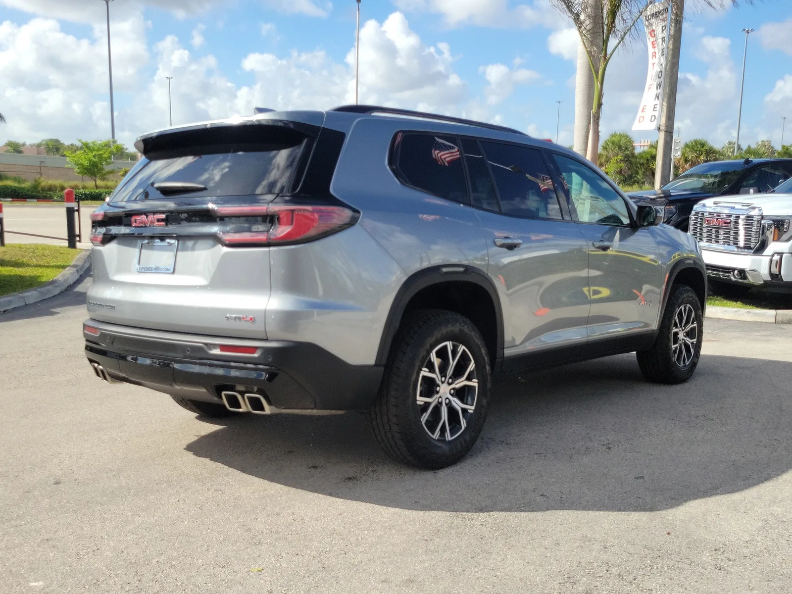 2024 GMC Acadia AT4 photo 5