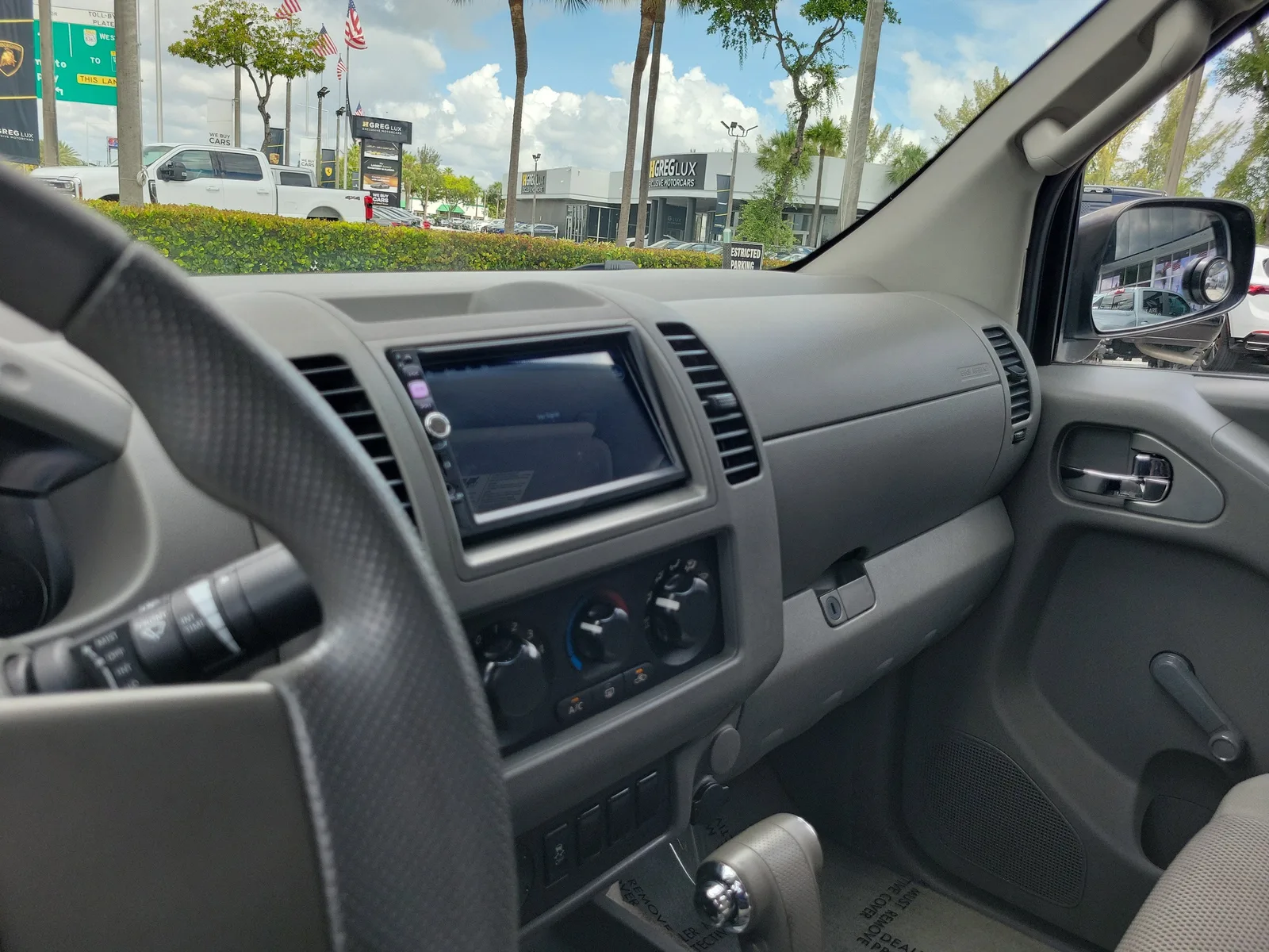 2012 Nissan Frontier S photo 16