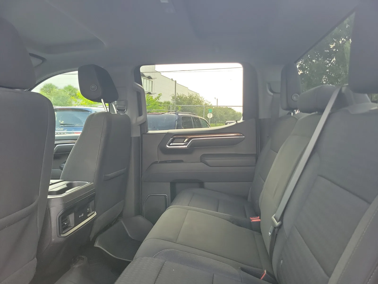 2023 Chevrolet Silverado 1500 LT Trail Boss 4WD Diesel photo 13