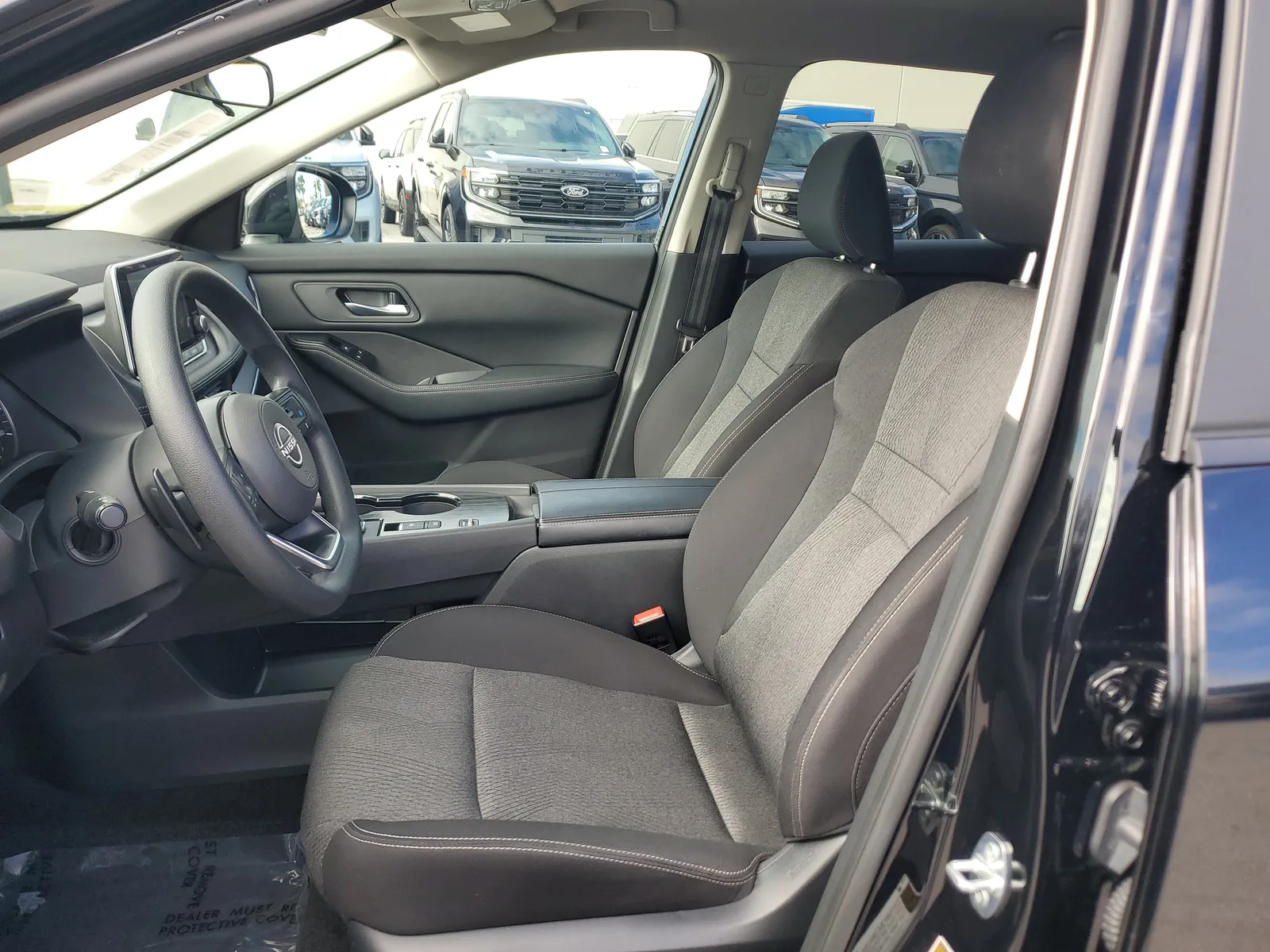 2024 Nissan Rogue SV photo 11