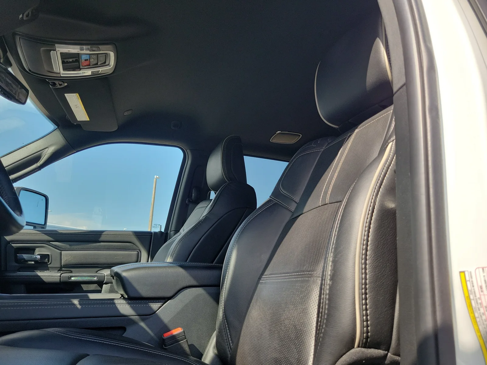 2024 RAM 3500 Limited 4WD Diesel photo 10