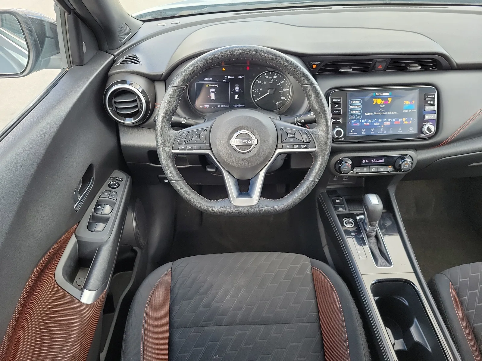 2023 Nissan Kicks SR photo 18