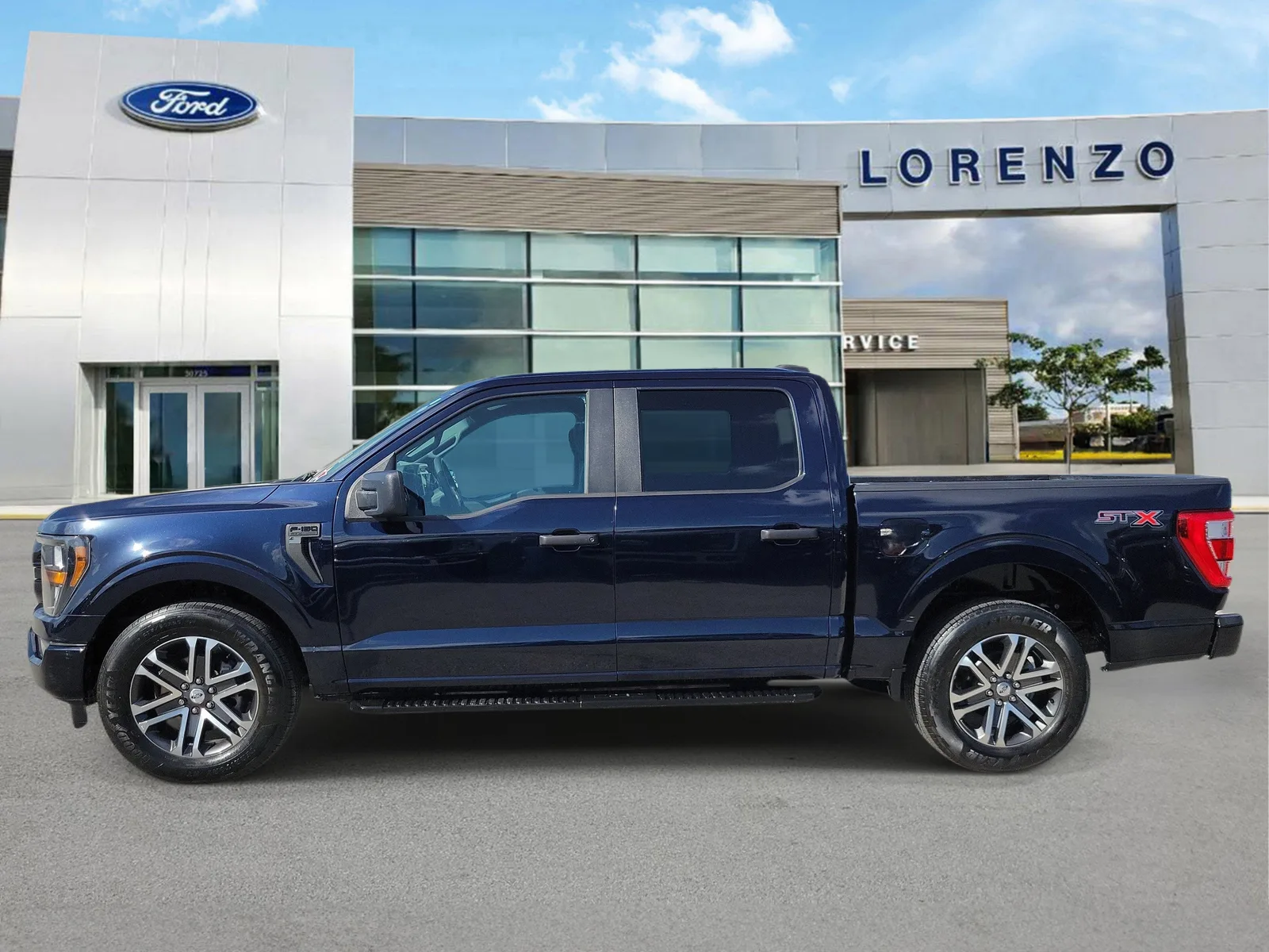 2023 Ford F-150 XL photo 8