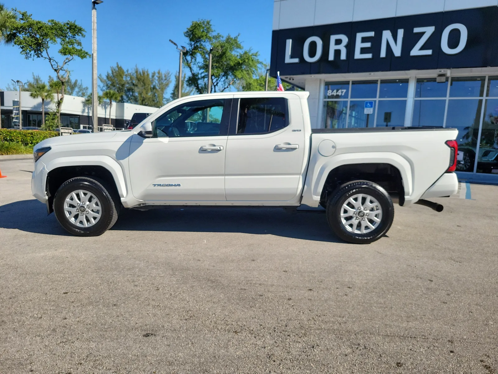 2024 Toyota Tacoma 2WD SR5 photo 7