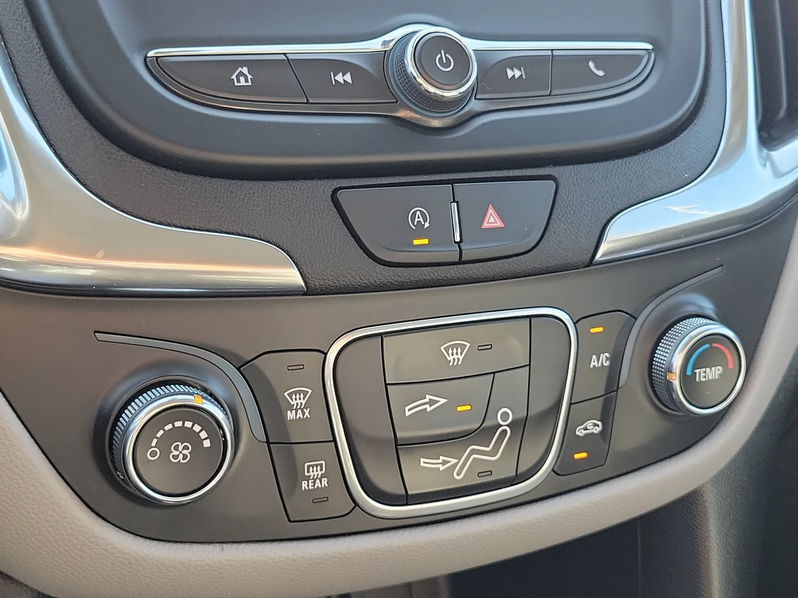 2024 Chevrolet Equinox LS photo 25