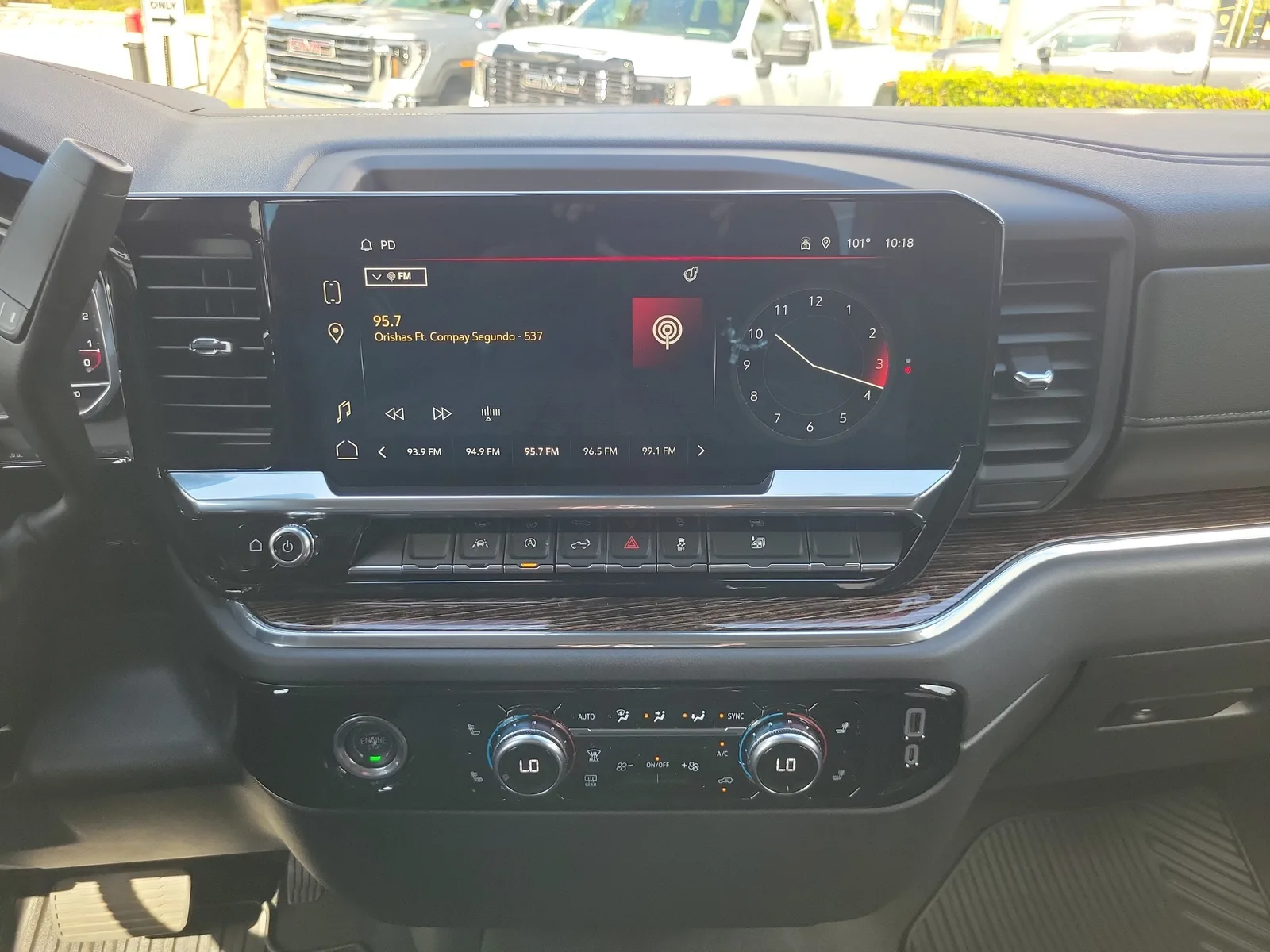 2024 GMC Sierra 1500 Elevation photo 18