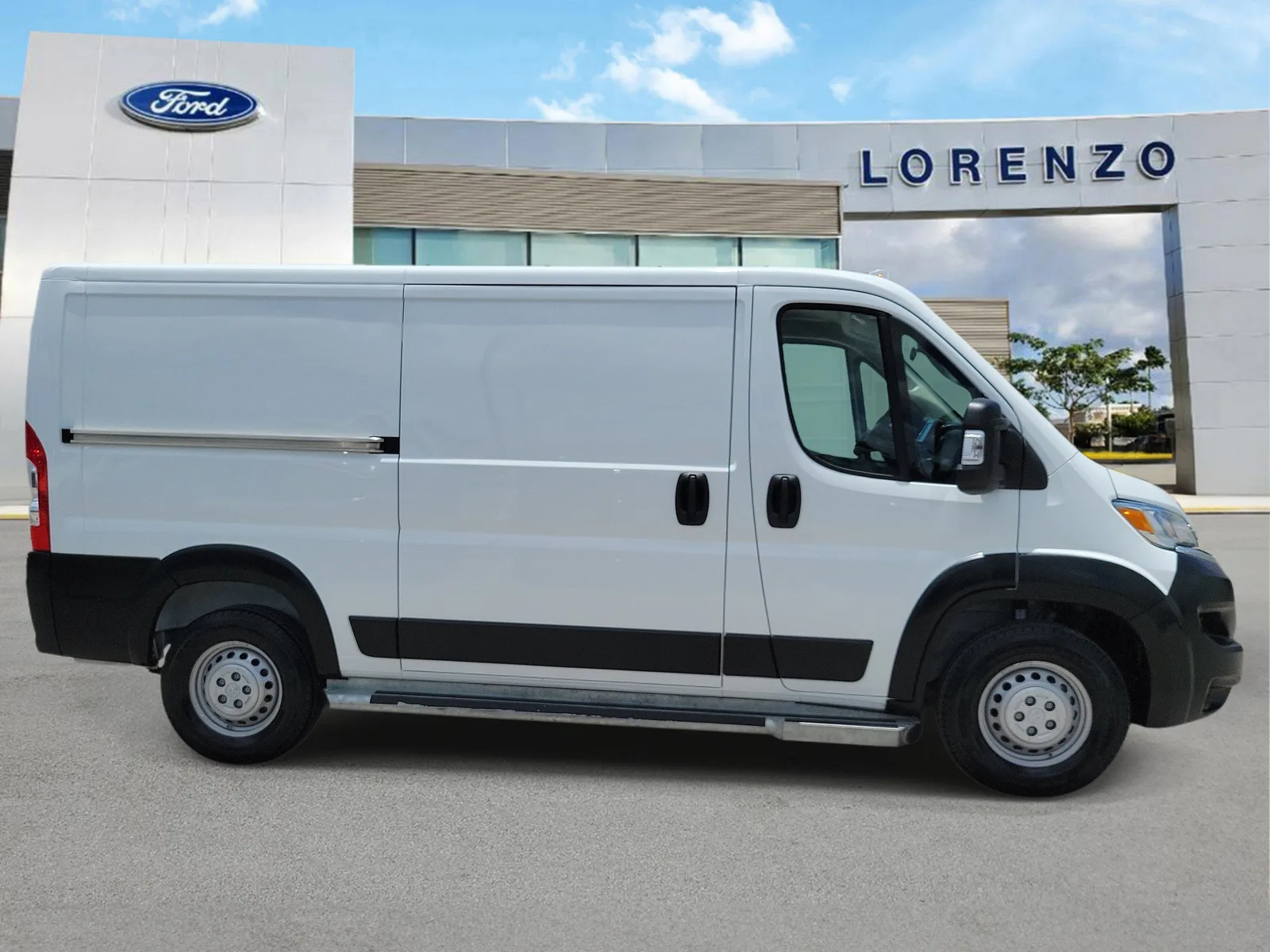 2025 RAM ProMaster Cargo Van Tradesman photo 4