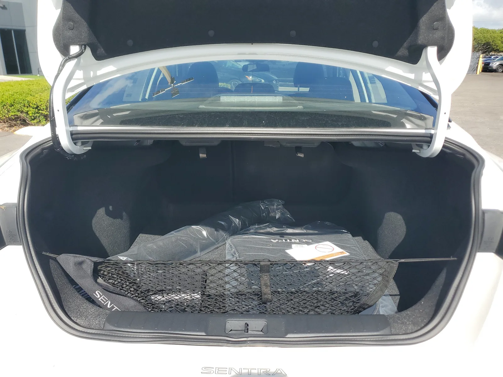 2025 Nissan Sentra SR photo 24