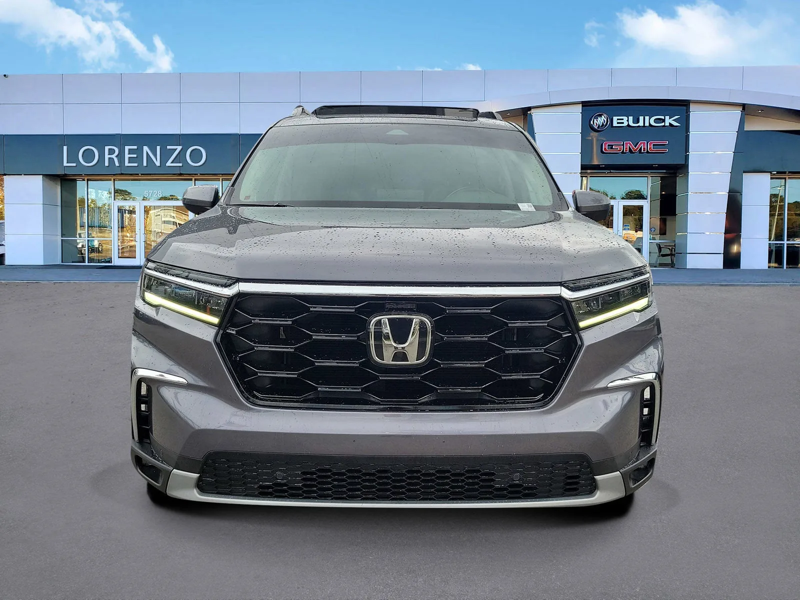 2024 Honda Pilot Touring photo 2