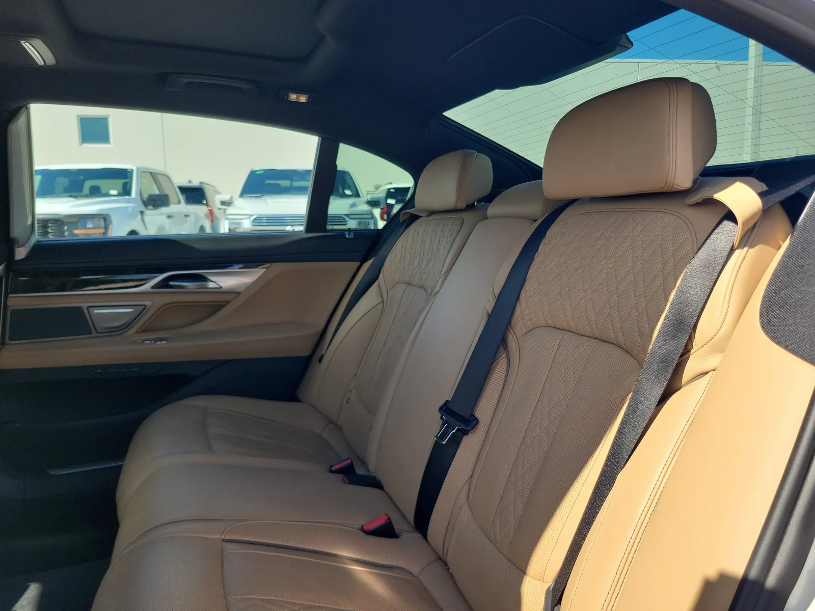 2021 BMW 7 Series 750i xDrive photo 14