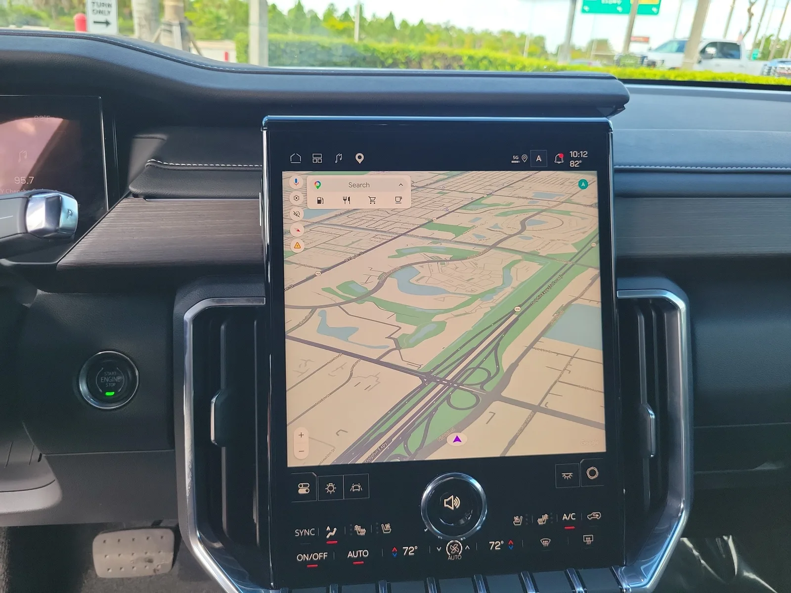 2025 GMC Acadia Denali photo 10