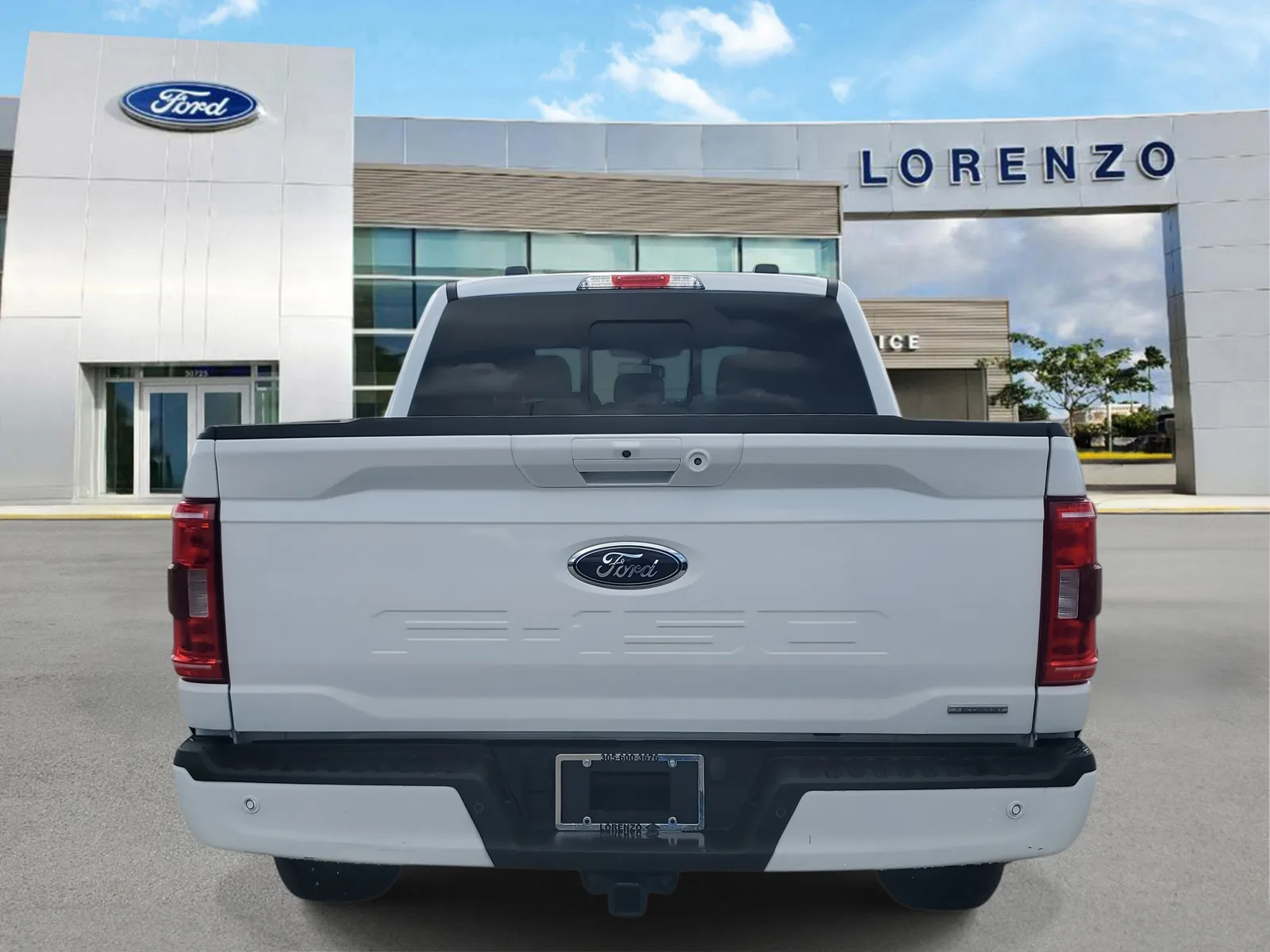 2023 Ford F-150 XLT 4WD photo 6