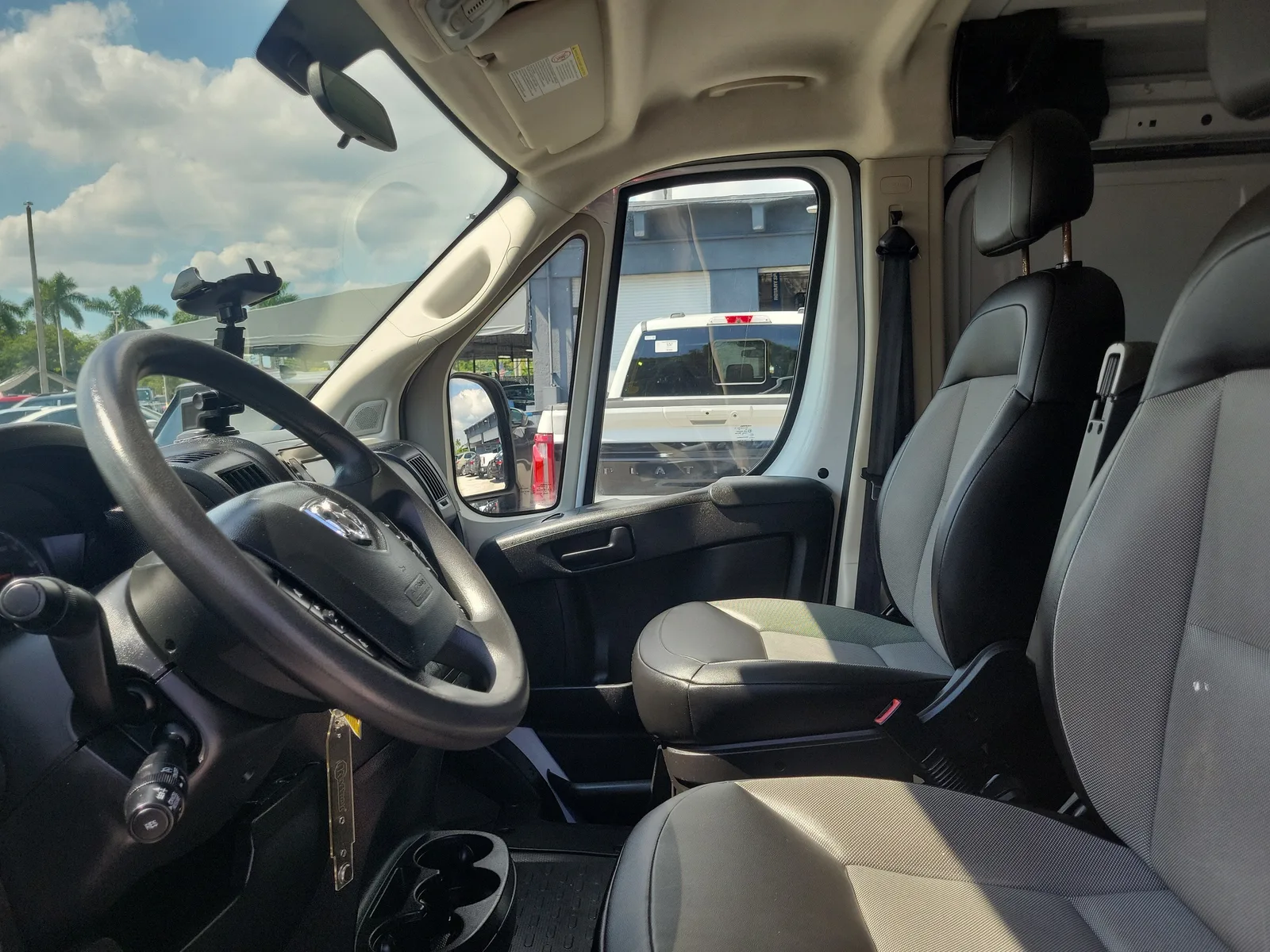 2020 RAM ProMaster Cargo Van Low Roof photo 14