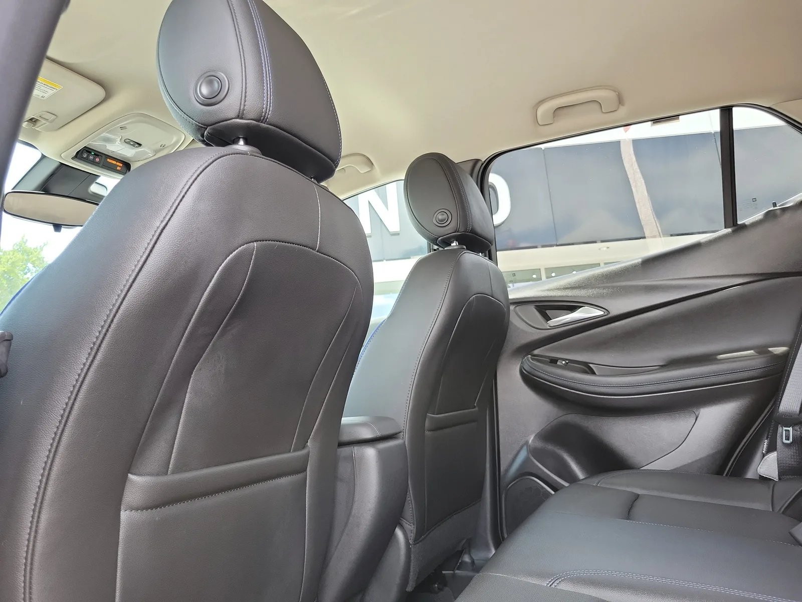 2025 Buick Encore GX Sport Touring photo 14