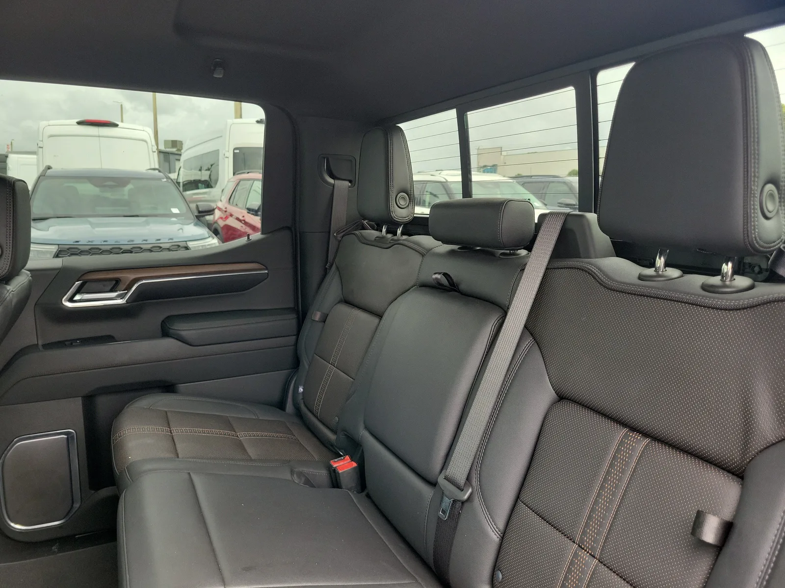 2024 Chevrolet Silverado 1500 High Country 4WD photo 15
