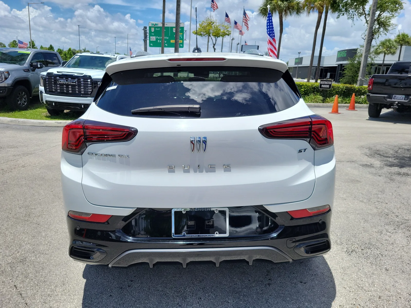 2024 Buick Encore GX Sport Touring photo 6