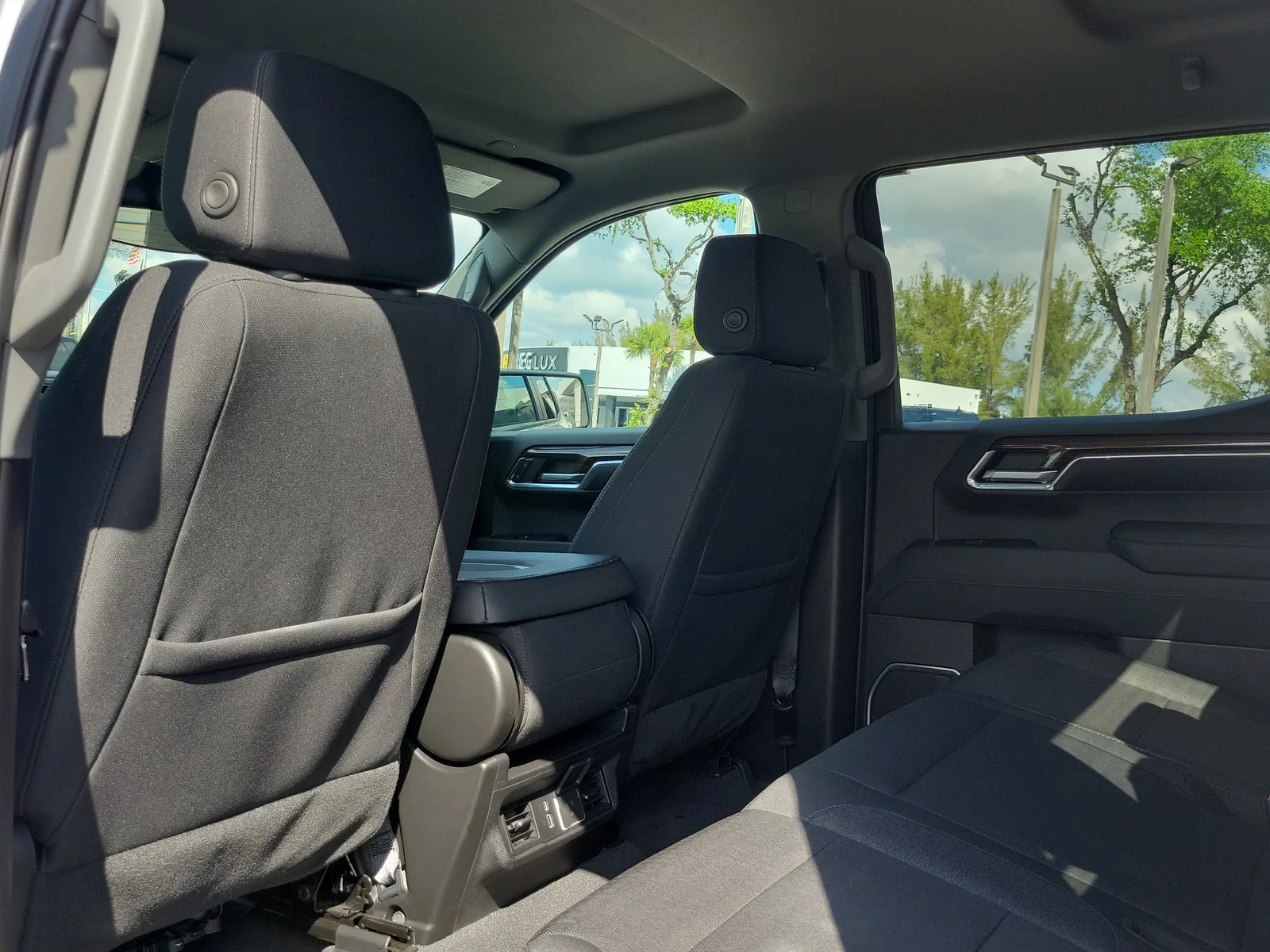 2024 Chevrolet Silverado 1500 RST photo 15