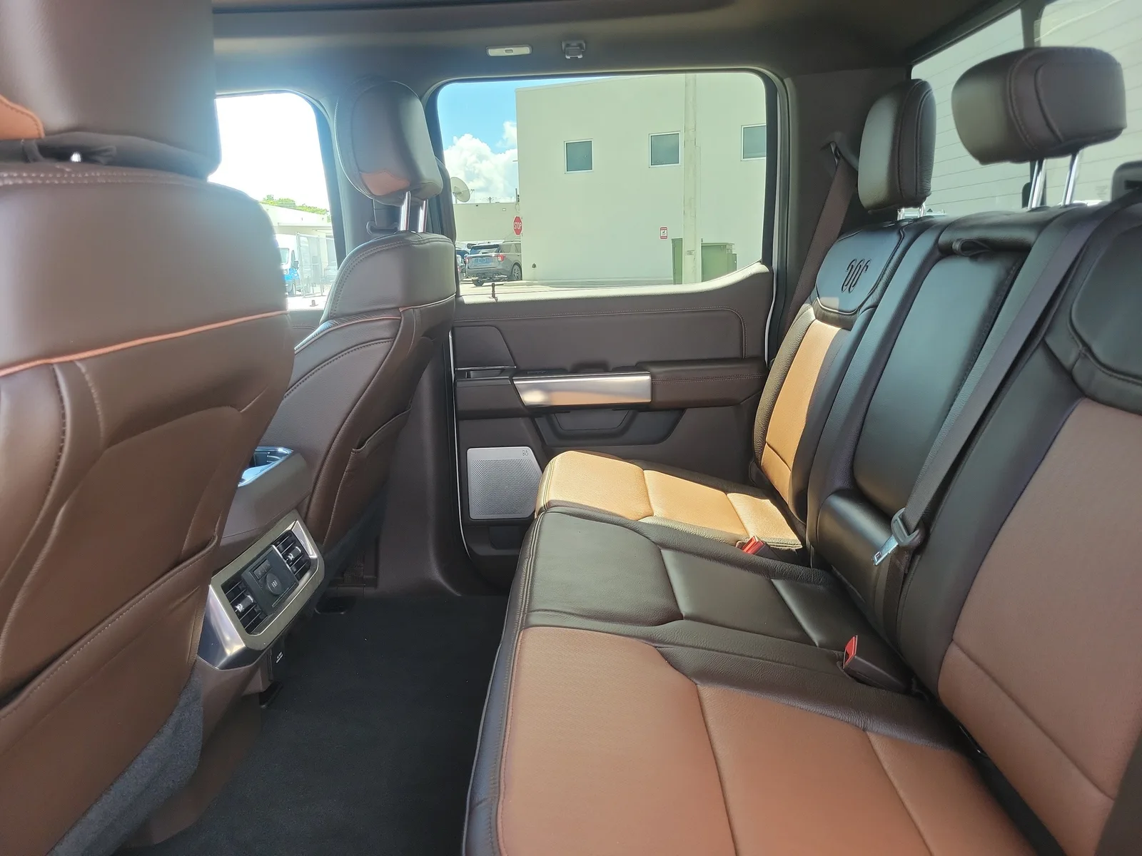 2026 Ford Super Duty F-350 SRW King Ranch 4WD Diesel photo 15