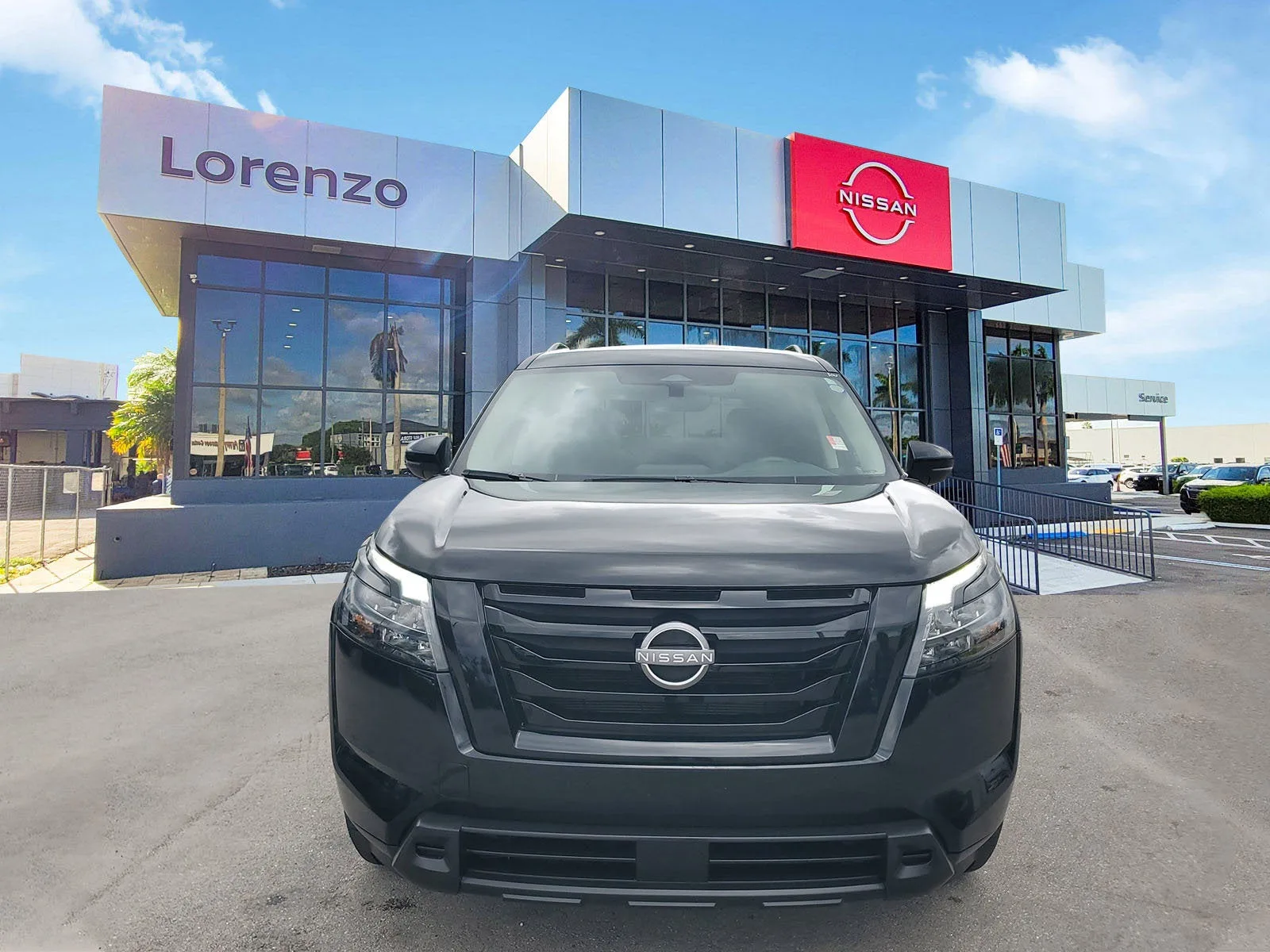 2025 Nissan Pathfinder SV photo 2