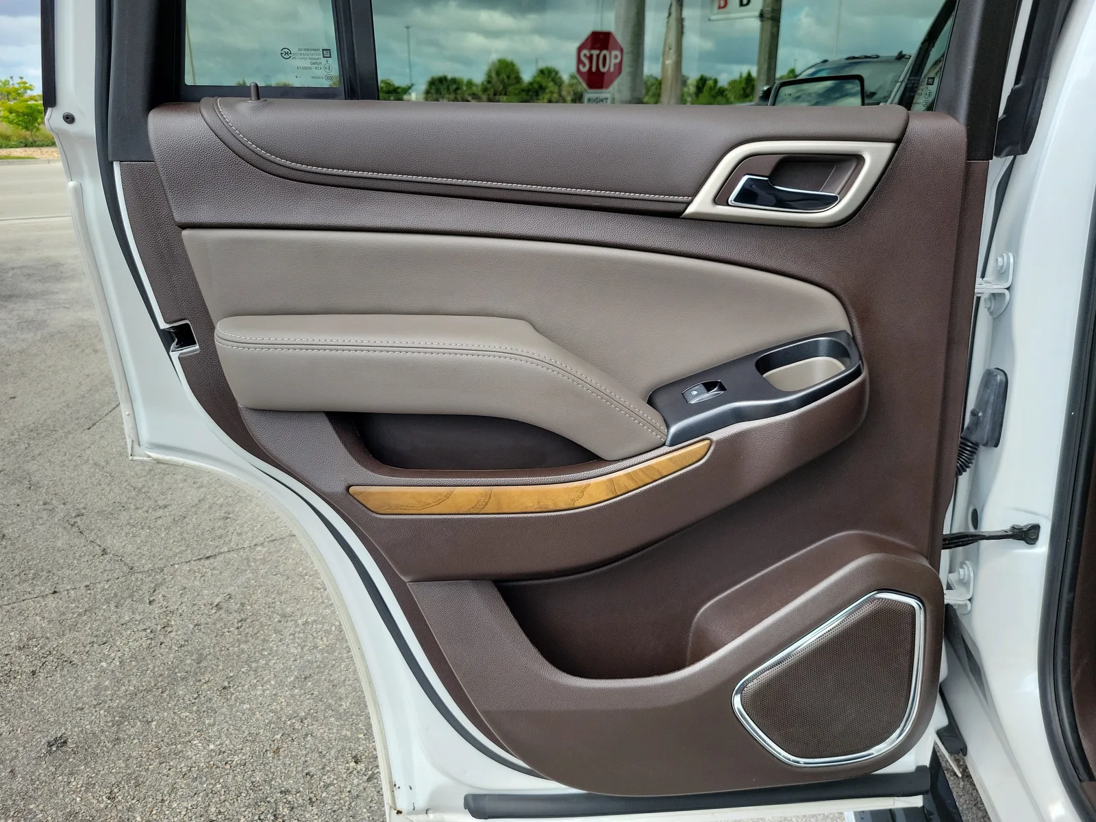 2020 GMC Yukon Denali photo 28