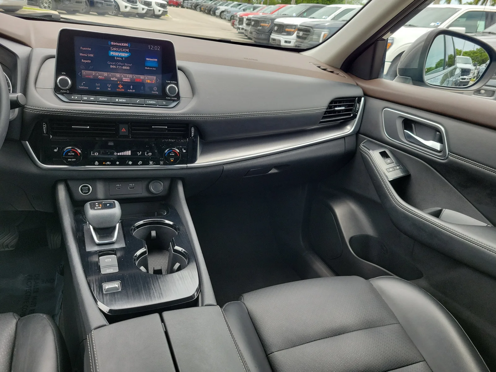 2021 Nissan Rogue SV photo 18