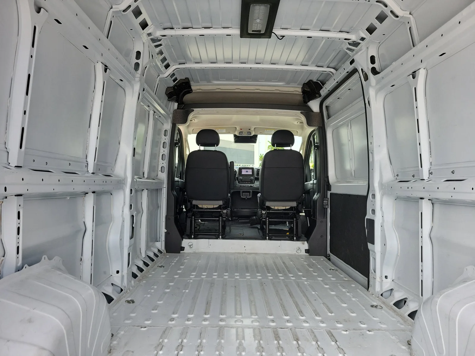 2026 RAM ProMaster Cargo Van Tradesman photo 13