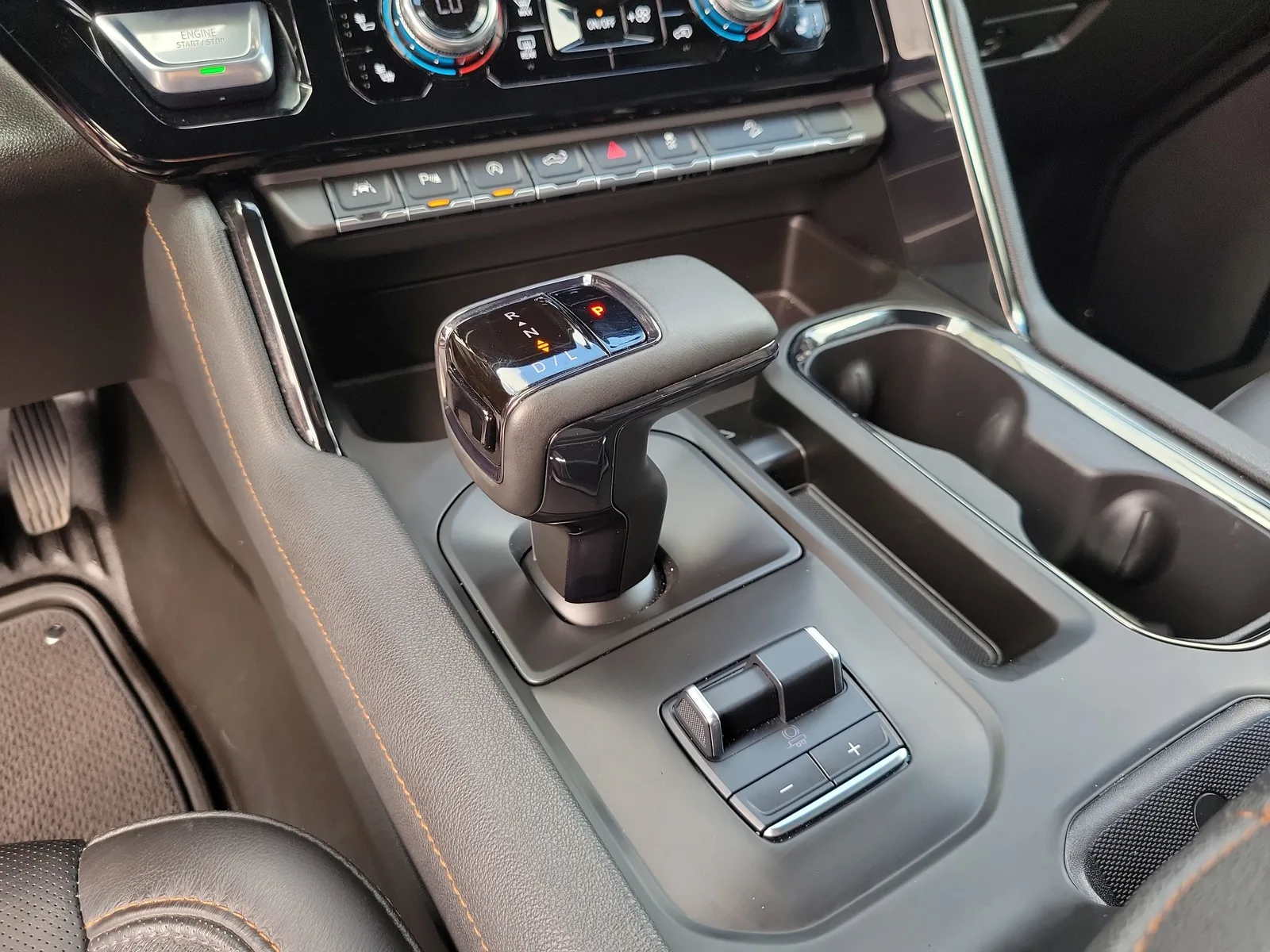 2025 GMC Sierra 1500 AT4 4WD photo 21
