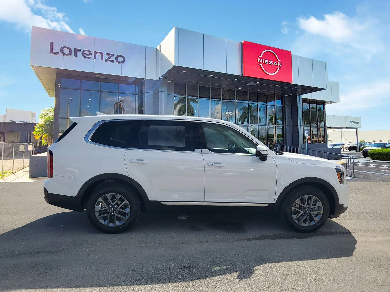 2024 Kia Telluride LX photo 4
