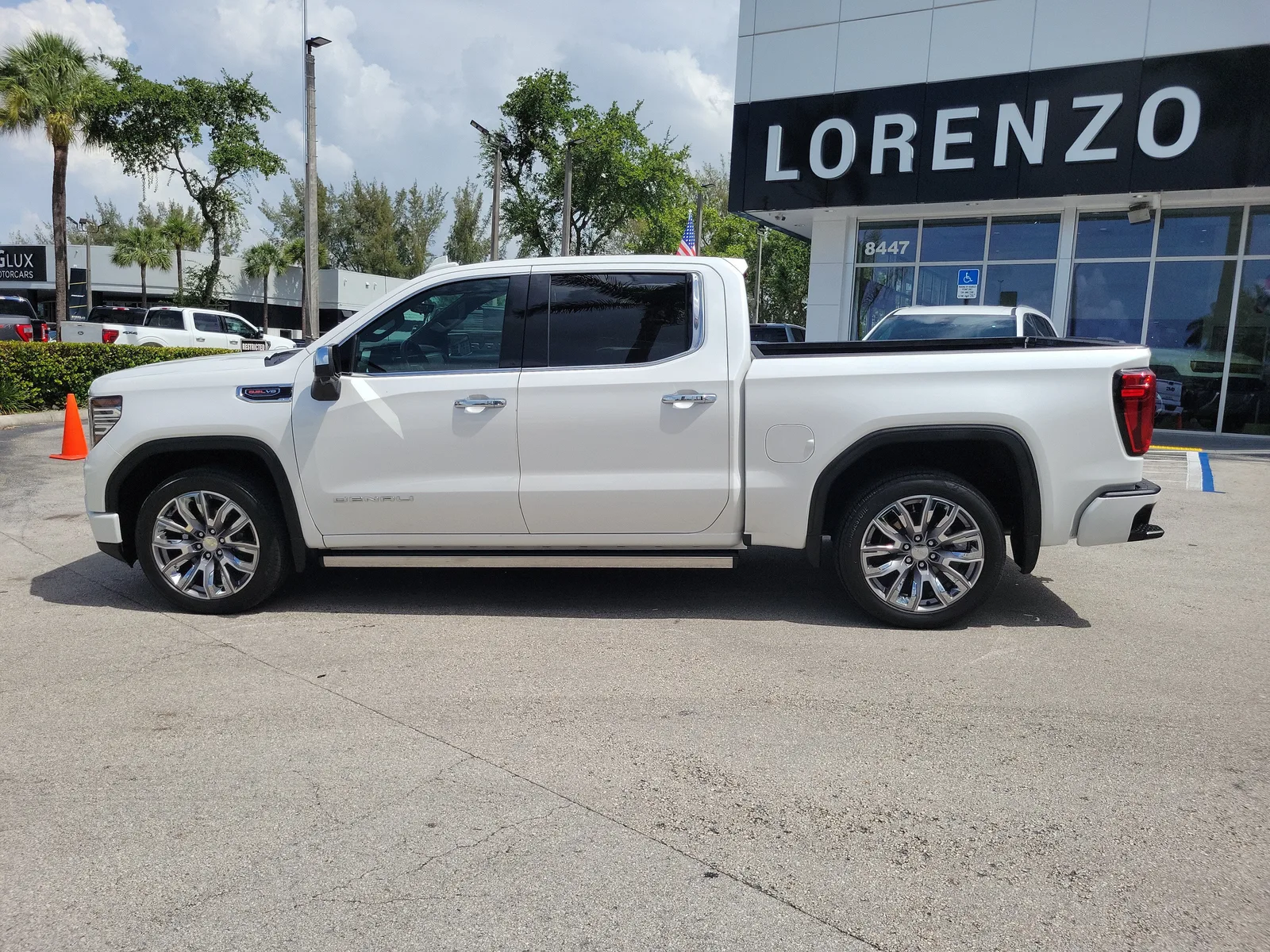 2024 GMC Sierra 1500 Denali photo 8