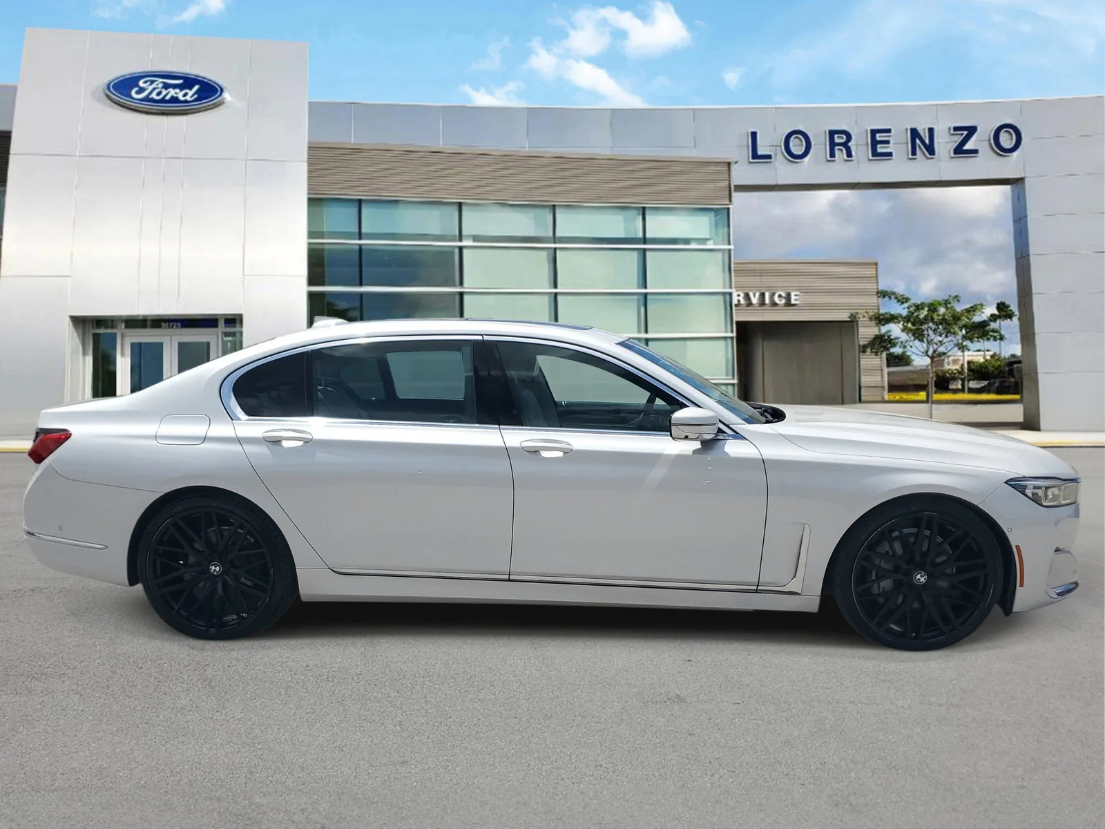 2022 BMW 7 Series 740i photo 4