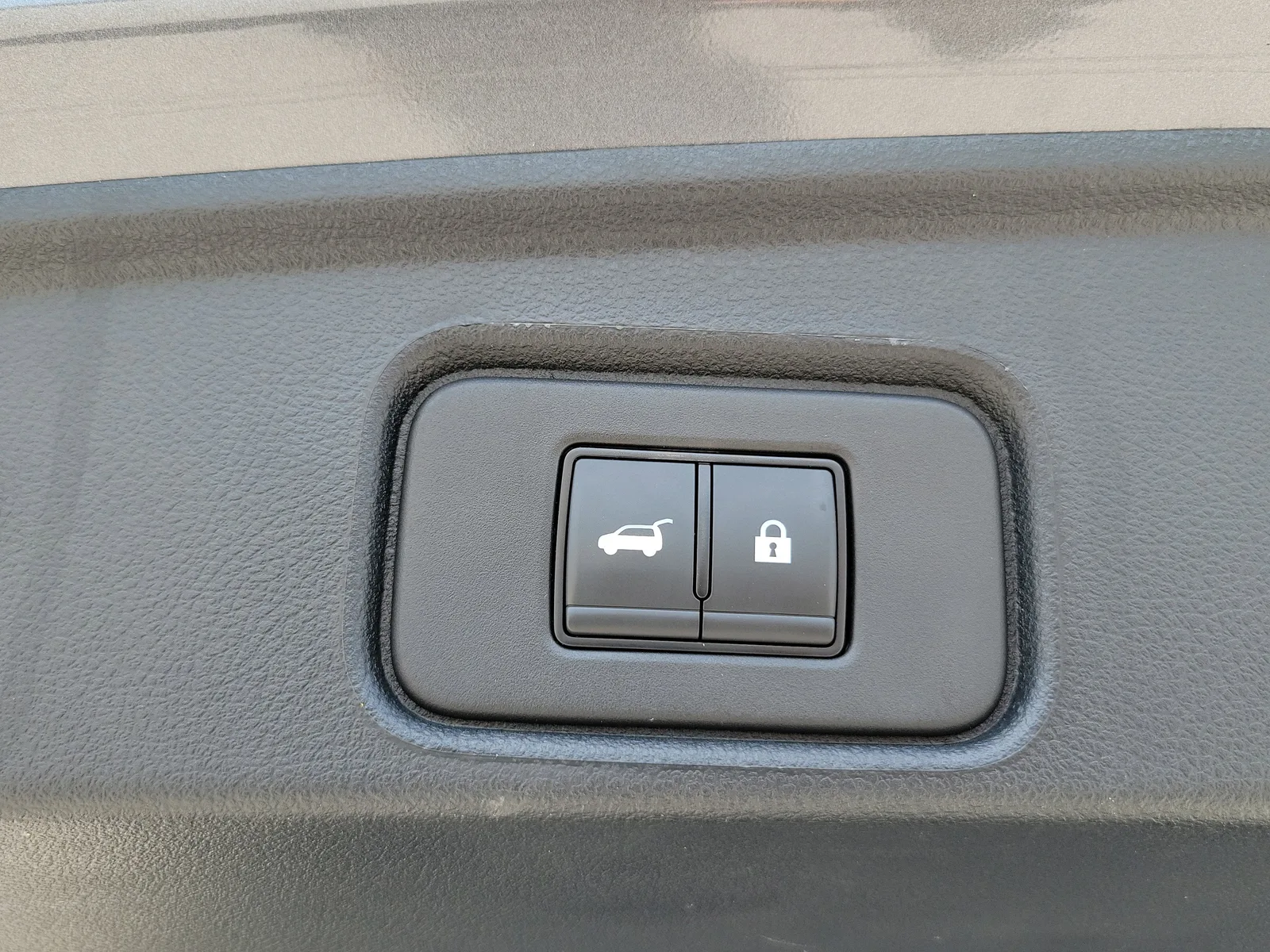 2025 Nissan Pathfinder SL photo 17