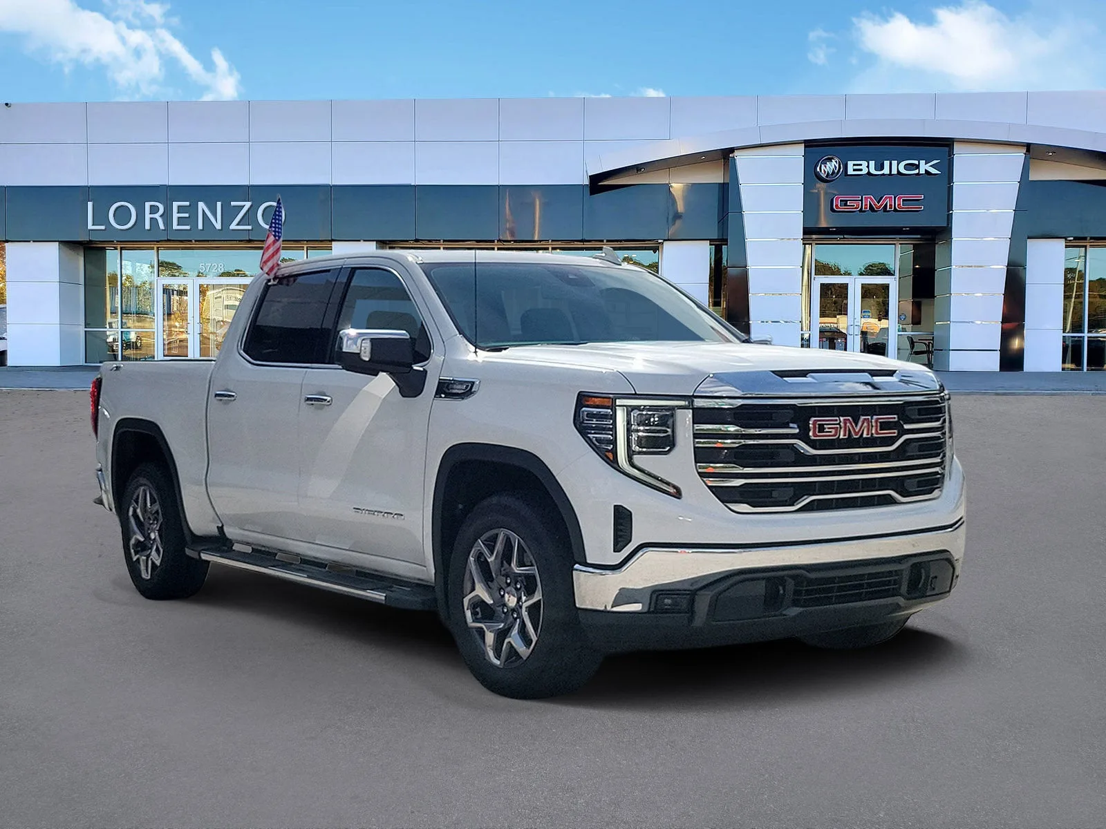 2023 GMC Sierra 1500 SLT photo 3