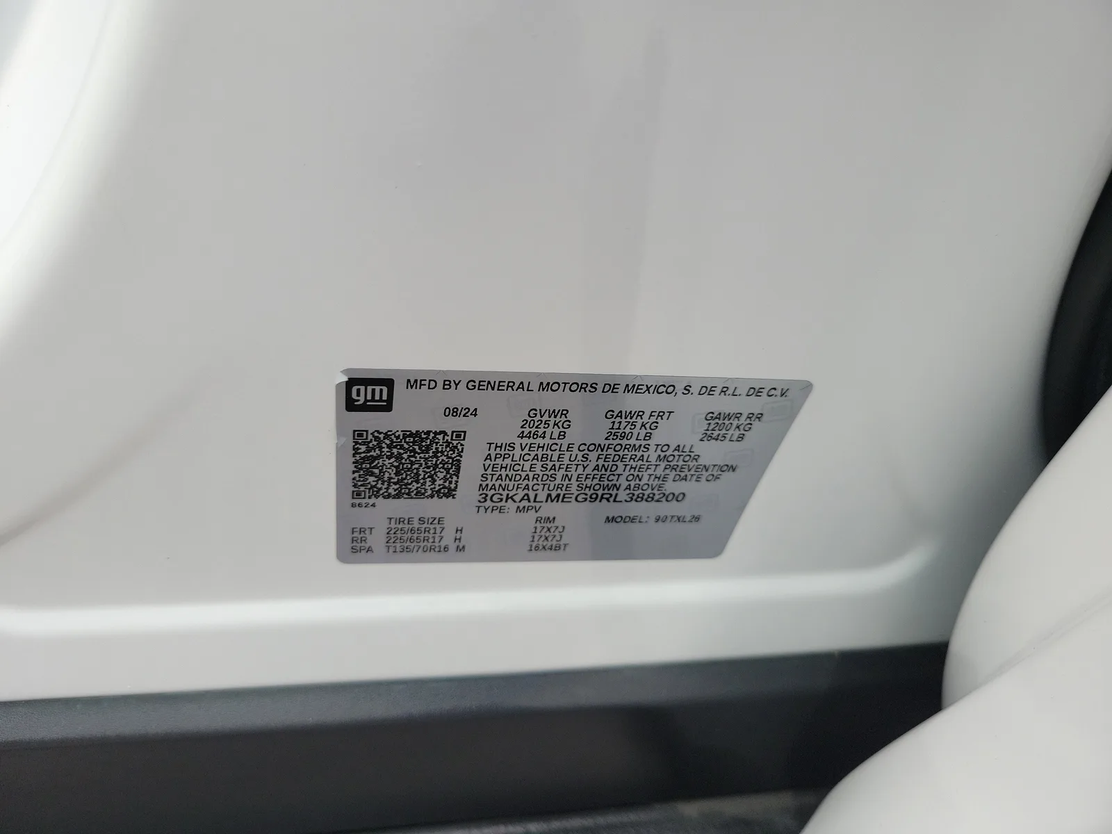 2024 GMC Terrain SLE photo 32