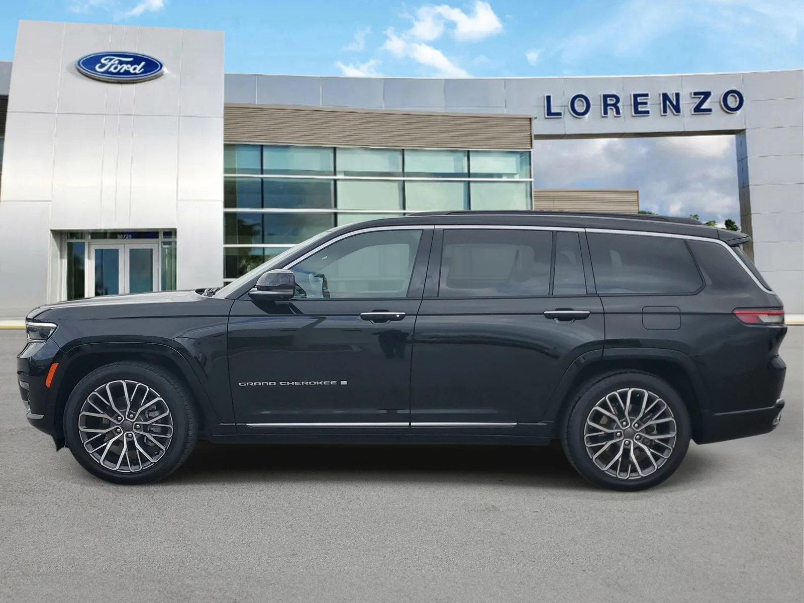 2024 Jeep Grand Cherokee L Summit Reserve 4WD photo 8