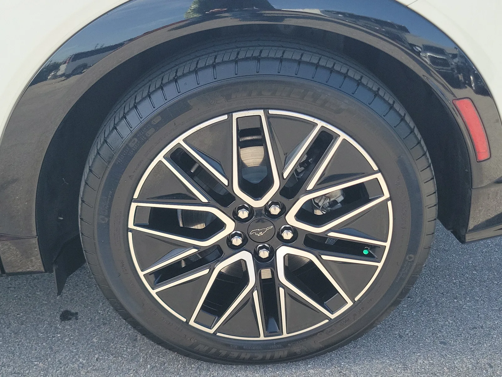 2024 Ford Mustang Mach-E Premium photo 26