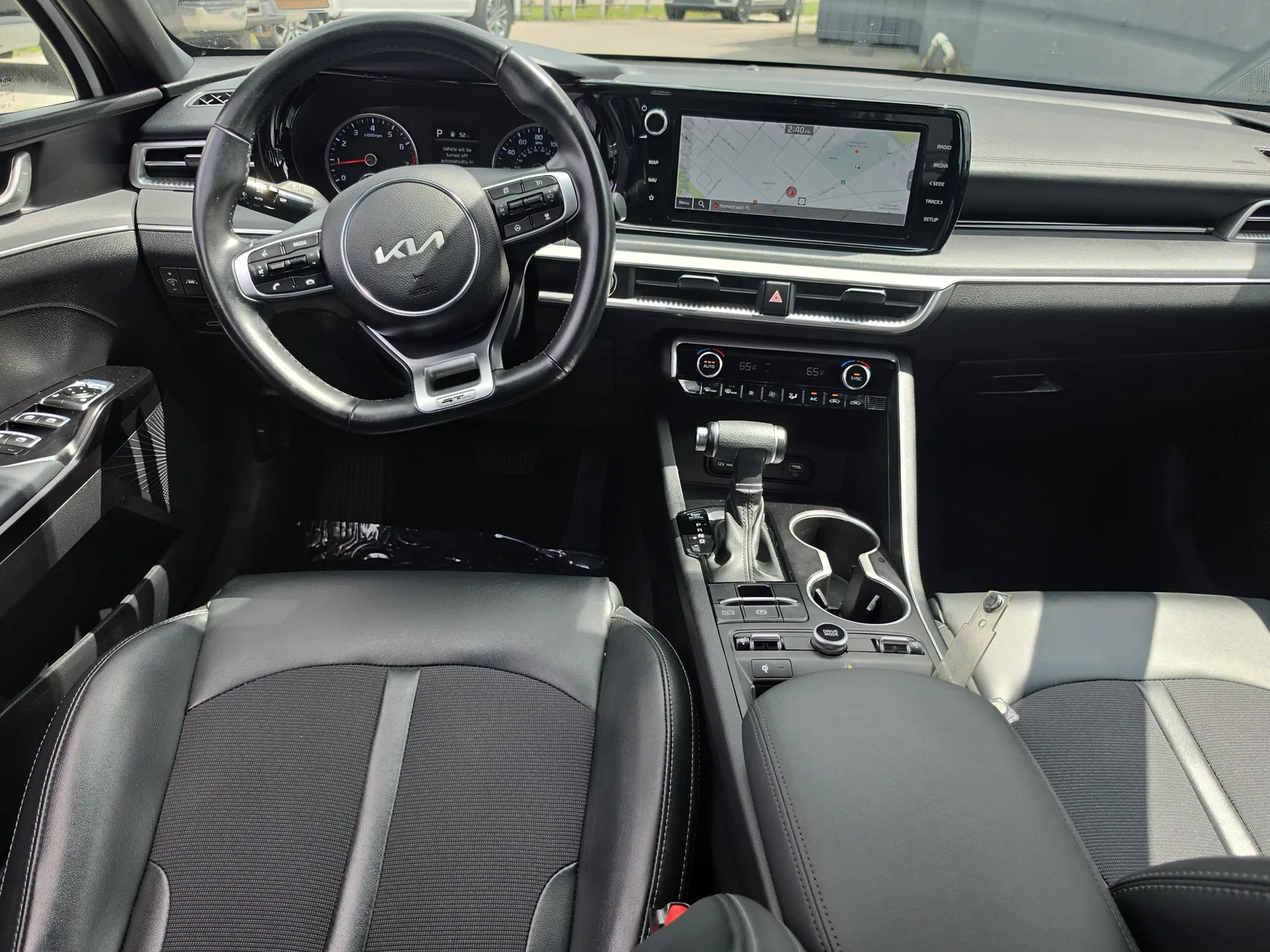 2024 Kia K5 GT-Line photo 18