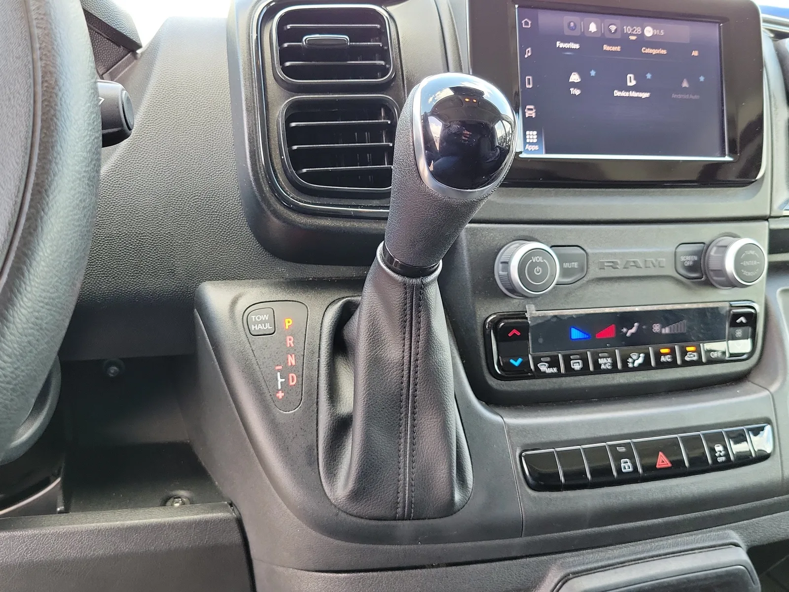 2025 RAM ProMaster Cargo Van Tradesman photo 24
