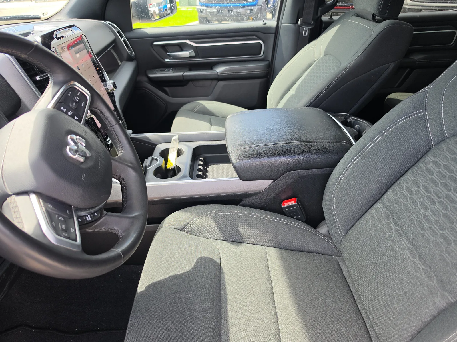 2025 RAM 1500 Big Horn photo 9